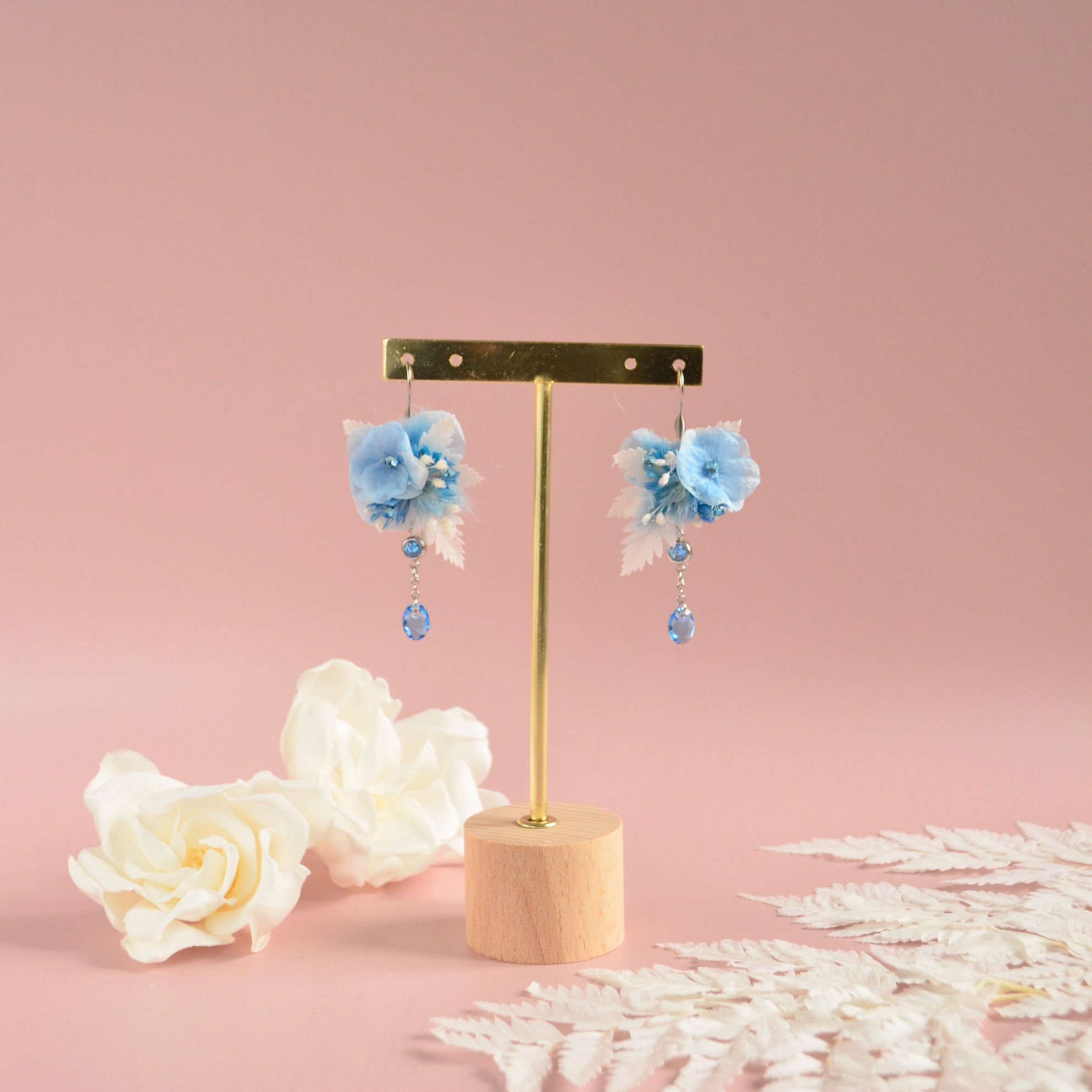Les Boucles d’Oreilles Loria argenté - L’élégance florale