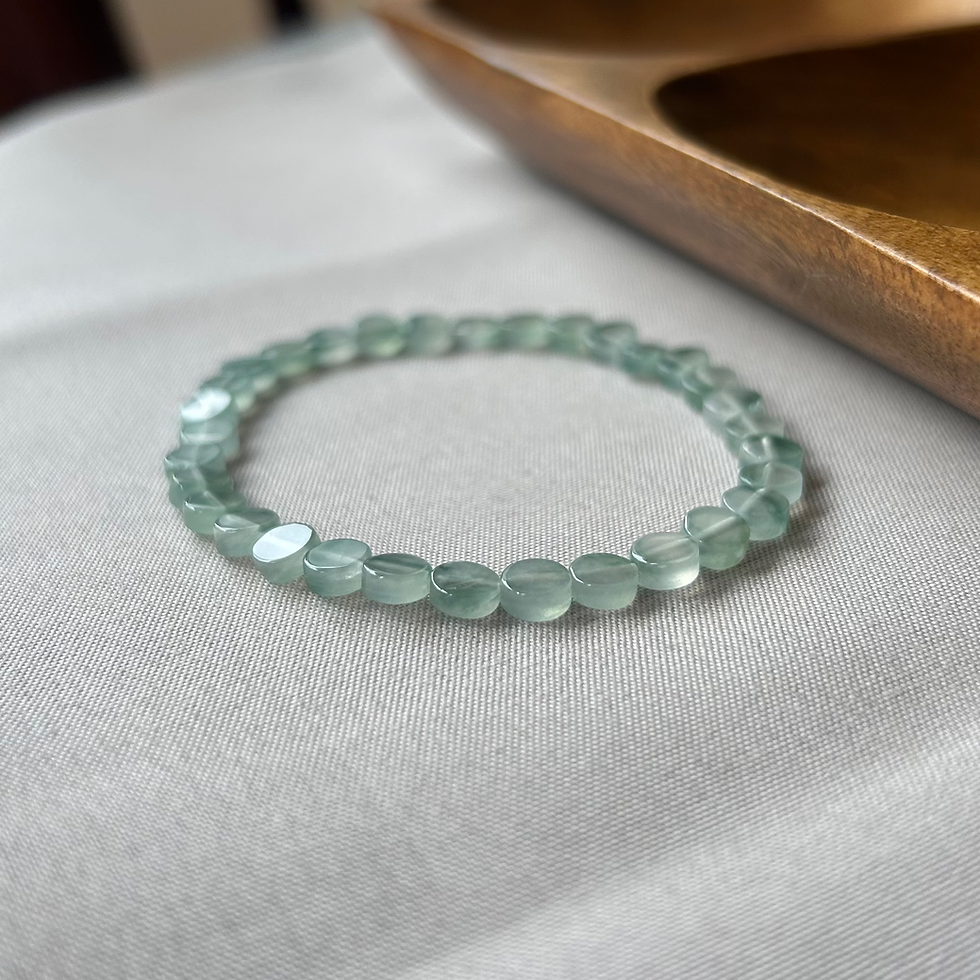 Icy White and Green Flat Beads Bracelet