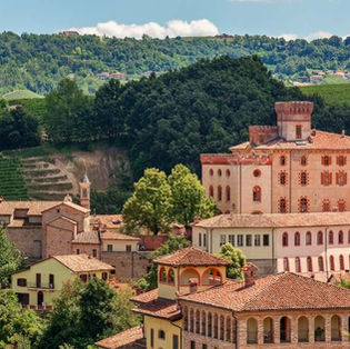 Castelli Reali e Amori Segreti nelle Terre del Barolo