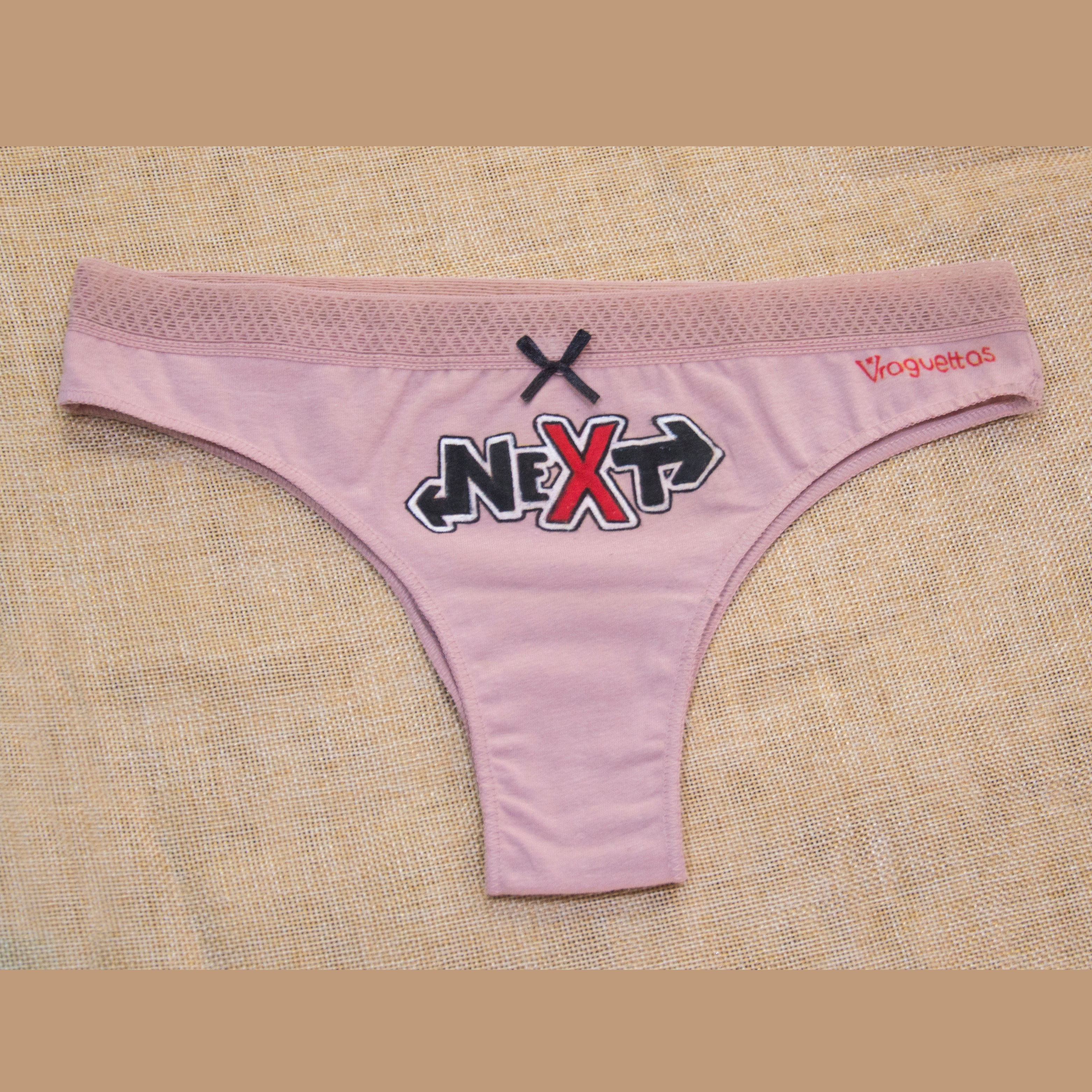 Tanga "De apellido Next"