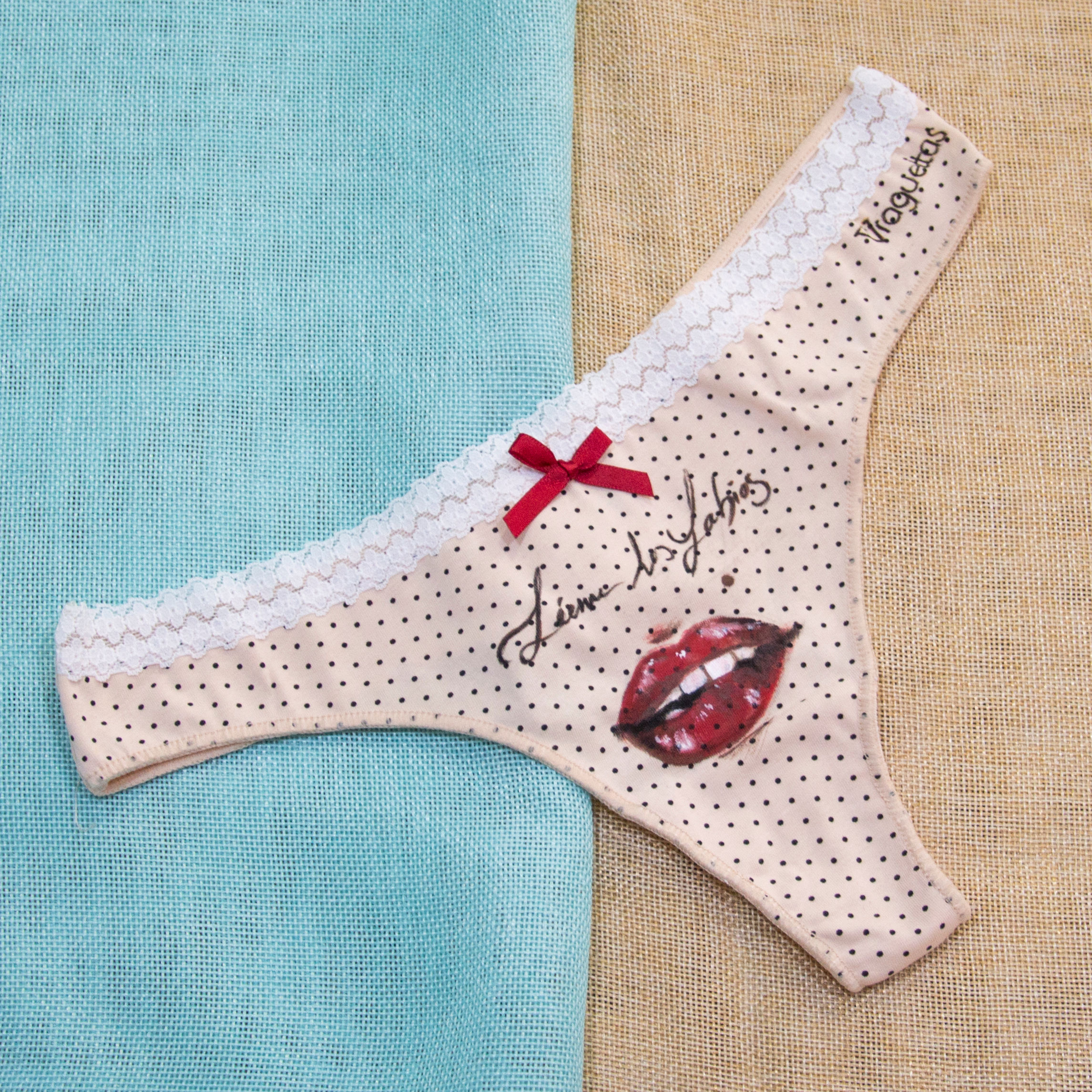 Tanga "Léeme los labios"