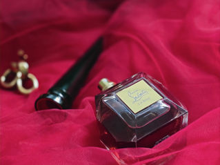 Concerned and Confused: My Friends Smell My New Perfumes