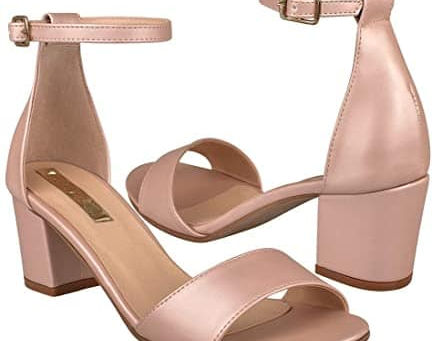 Piezas de moda atemporales que toda mujer necesita