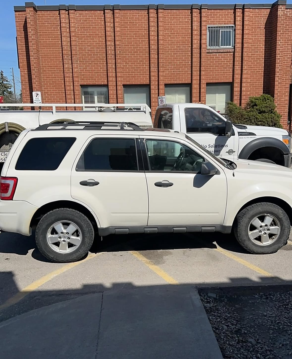 Thumbnail: FORD ESCAPE (2010)
