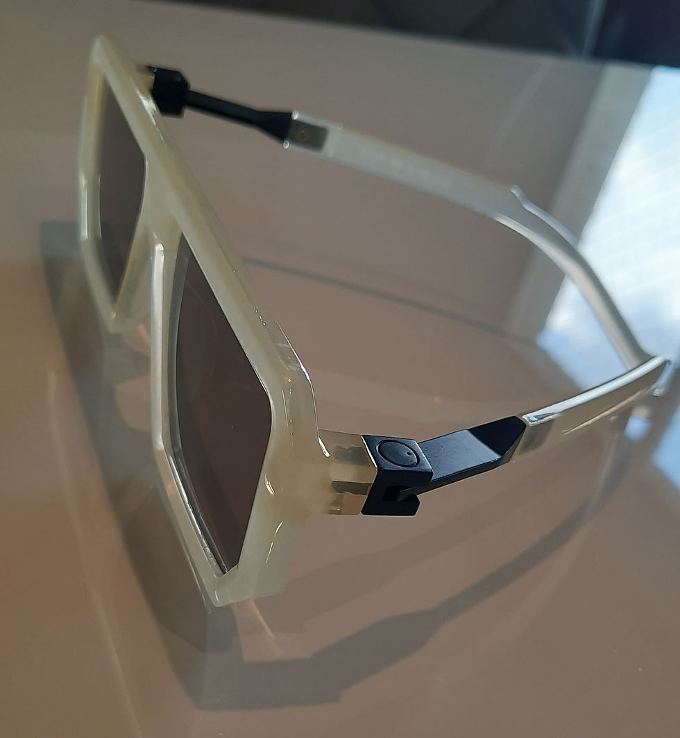 Óculos De Sol Feminino Quadrado Retrô- Coleção/2024 + Case