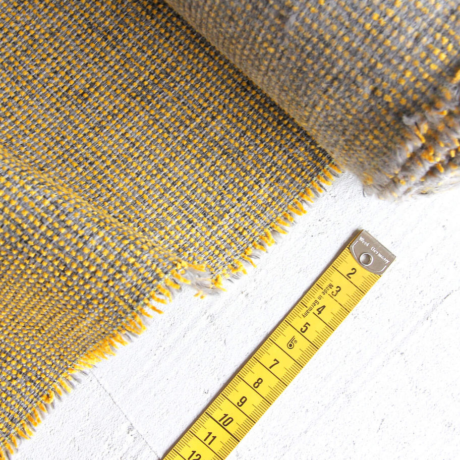 Reste de tissu d'ameublement gris citron pâle