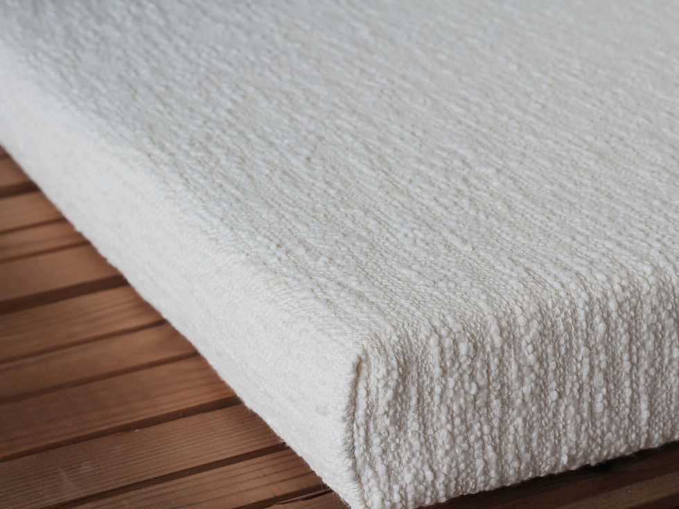 Miniature : custom bench cushion with ivory boucle upholstery