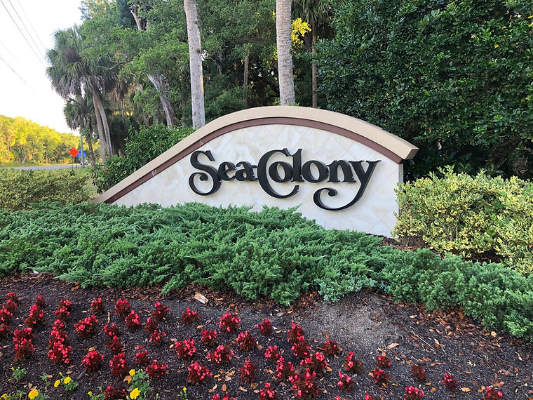 Sea Colony Entrance sign 1.jpg