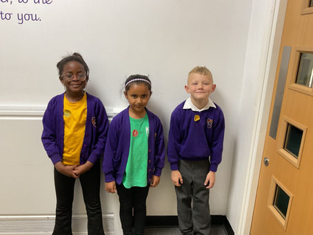 Well done to Yellow Class Merit award and Gold card children 🌟