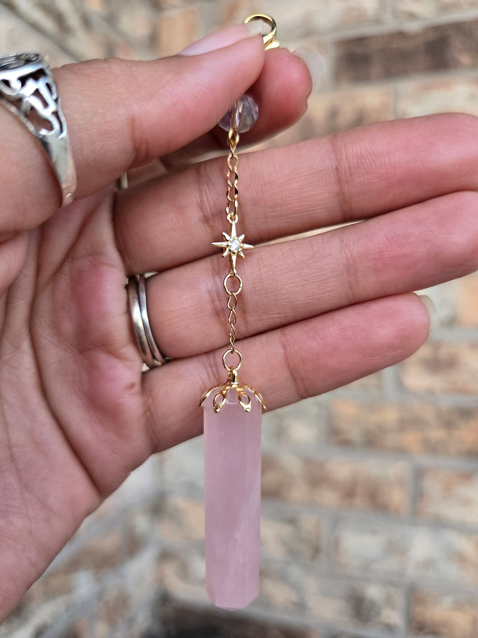 Thumbnail: Rose Quartz Pendulum