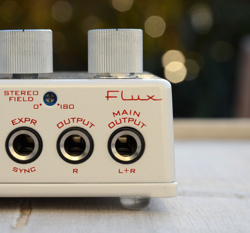 ギター liquid tremolo Liquid Tremolo | Flux Effects