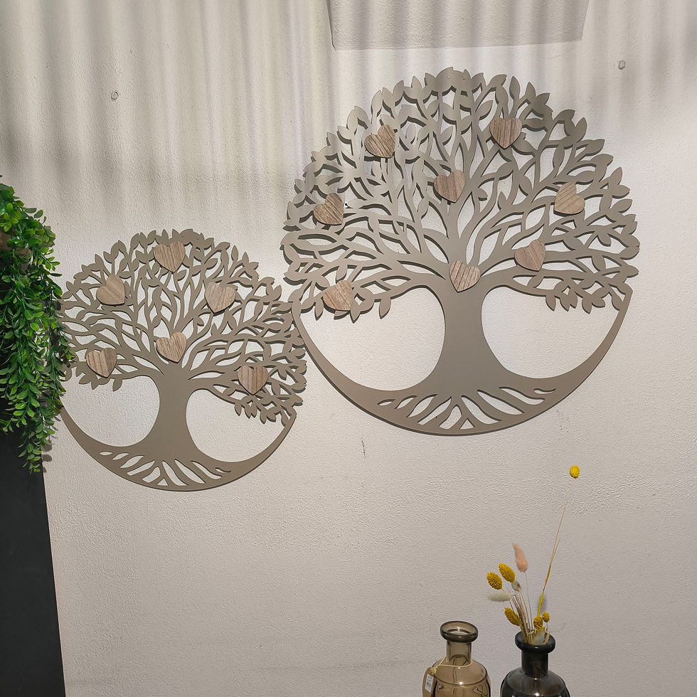 Miniature : Arbre de vie mural en métal avec 8 coeurs en bois personnalisable. Grand modèle 