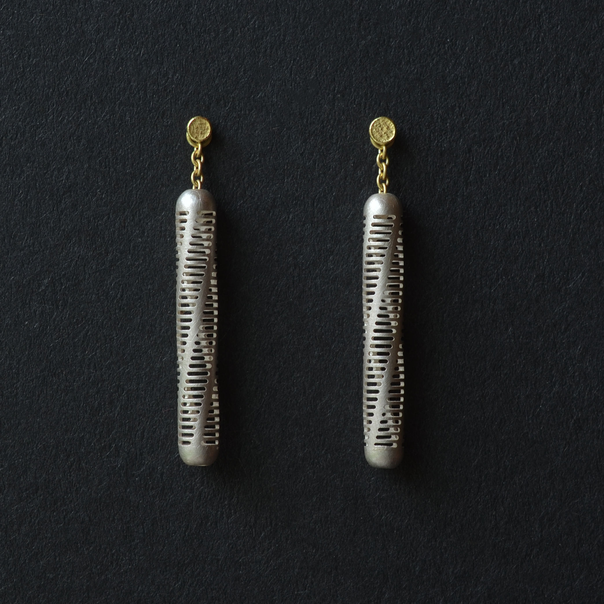 twist earrings