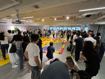 Robot Balloon Challenge Team Building in Hong Kong