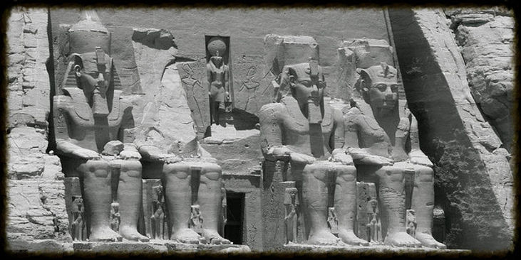 Fachada del Templo Abu-Simbel