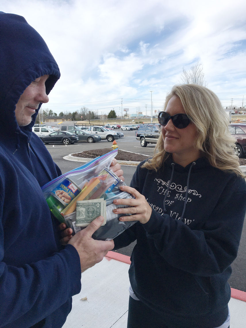 Salon Owner Helps Homeless this Holiday Season