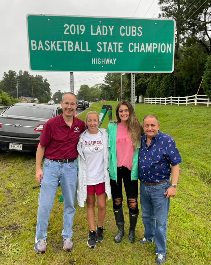 Signs Honoring Lady Cubs Revealed