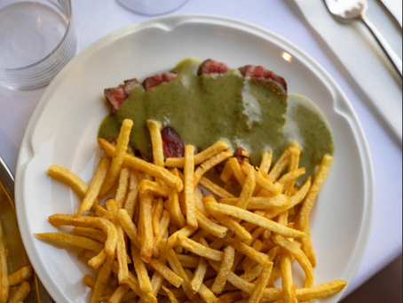 Avec plusieurs adresses à Paris et à Reims, L’Atelier Entrecôte & Volaille s’est imposé comme une référence pour les amateurs de viande.