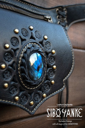 【DISCERNMENT】Lapa leather belt shoulder bag file.jpg