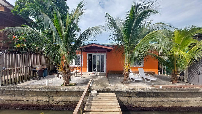 DŮM U VODY NA OSTROVĚ BASTIMENTOS