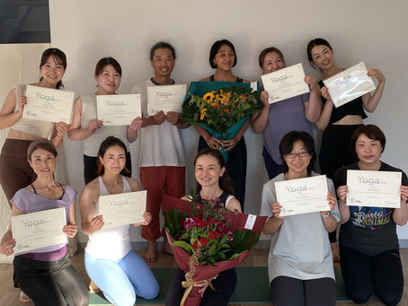 全米ヨガアライアンス200時間in札幌4期生が卒業!