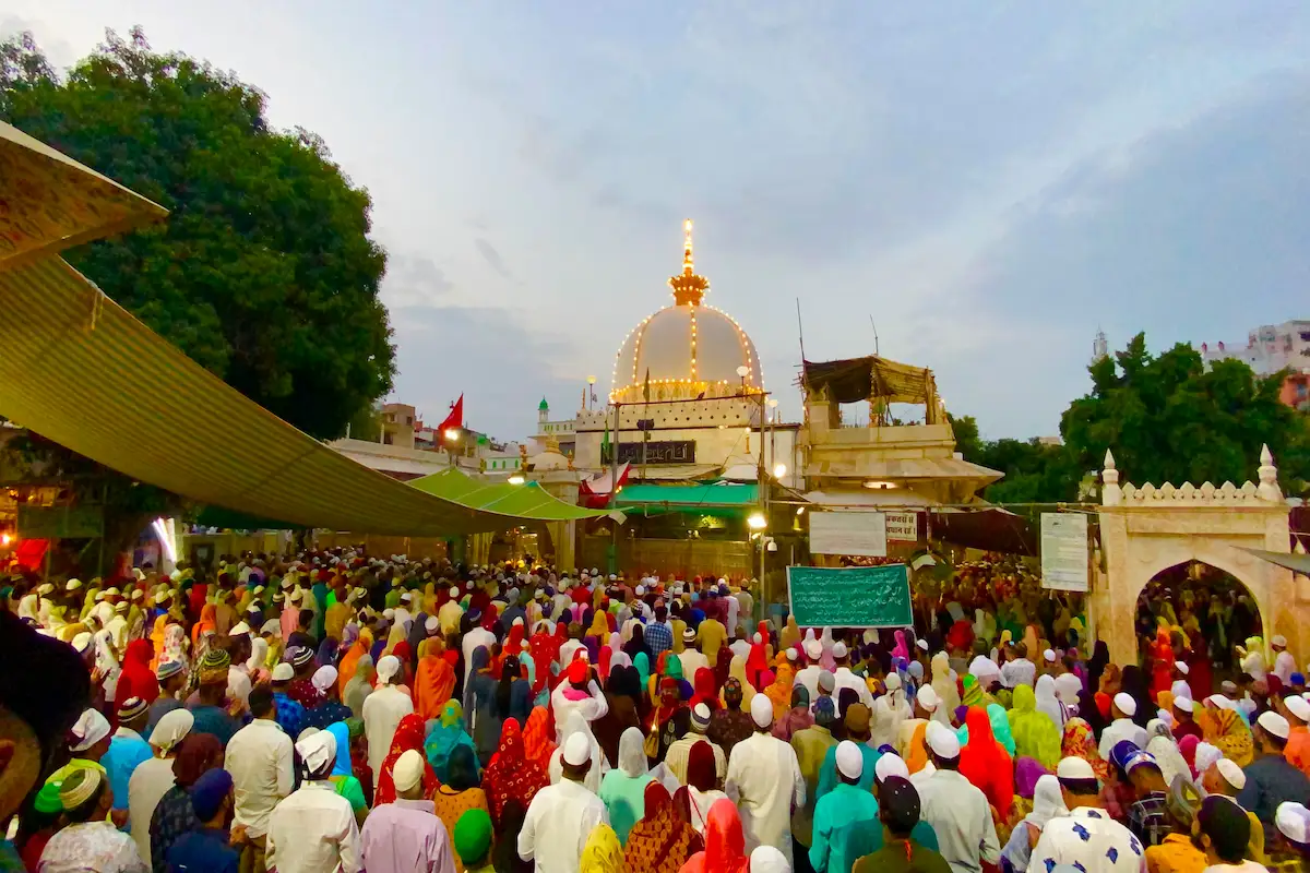 Devotees offering silent dua at Khwaja Garib Nawaz R.A. dargah