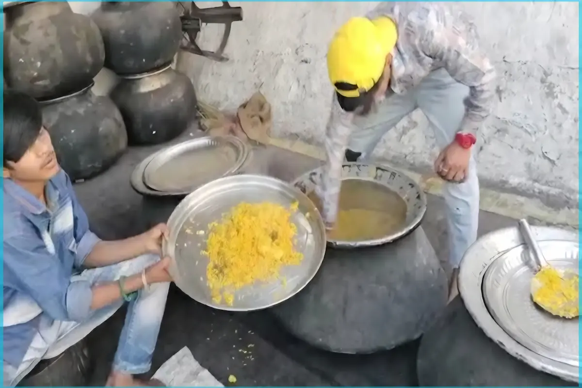 Serene environment at Khwaja Garib Nawaz R.A. dargah on Milad