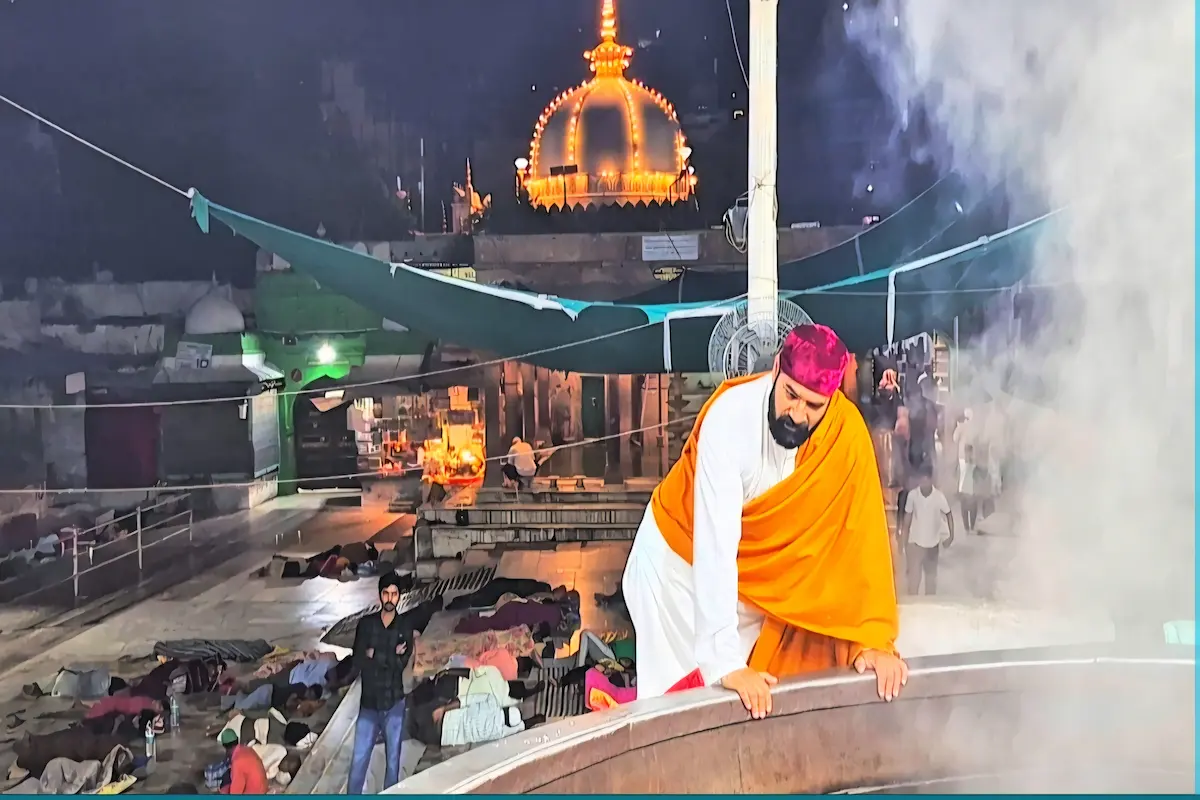 Ajmer Sharif Dargah contact number displayed for safe guidance