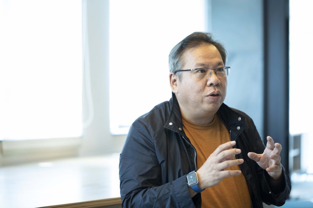 車品覺建議，香港大公司主動打開數據生態，而擁大量數據的政府，嘗試發展大數據的應用，讓市民了解大數據好處。