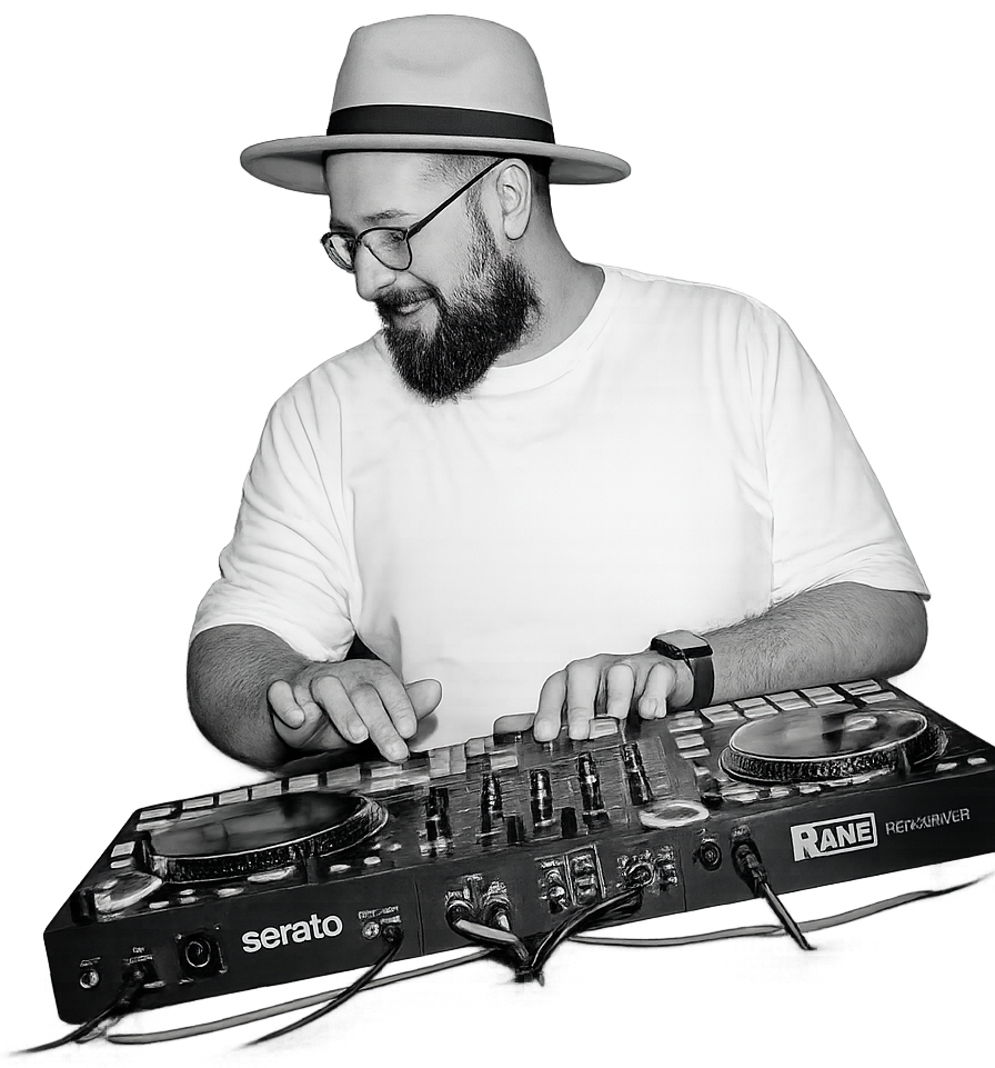 DJ Sebastian an den Reglern.png