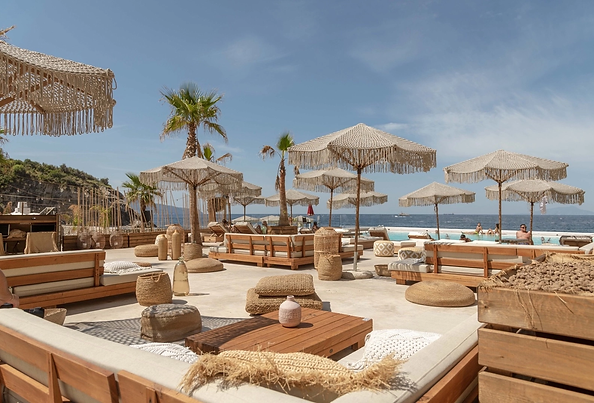 Стильный пляж в Сорренто