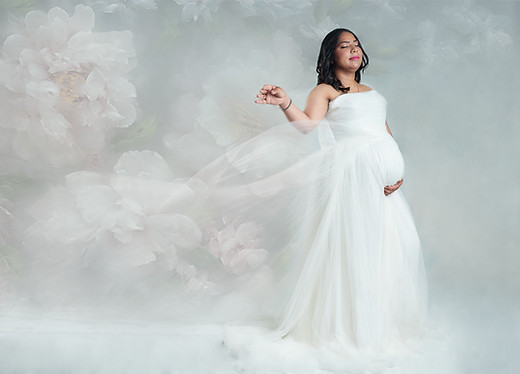 Rachel of Baskin Creative Co. is a Canadian wedding and maternity photographer.