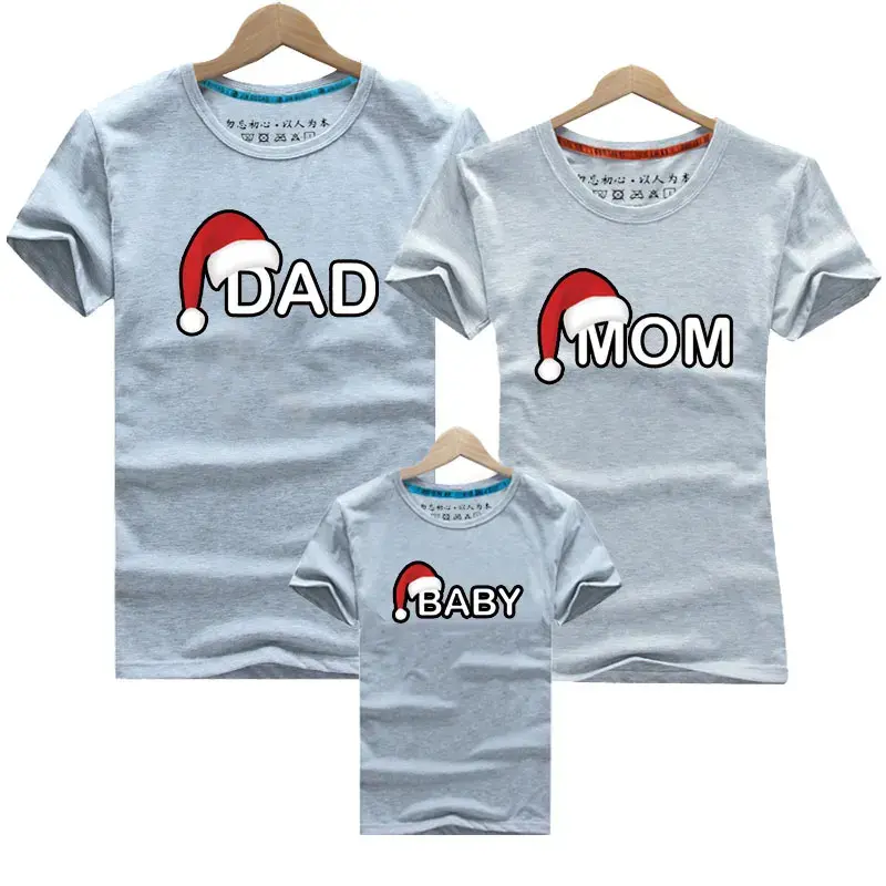 Miniaturbild: Camiseta navideña para papá, mamá y bebé.
