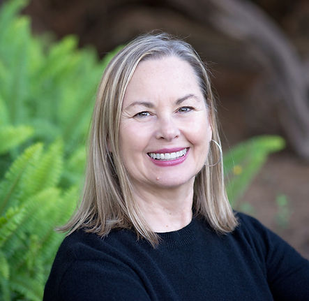 Headshot_Kelly Harrington.jpeg