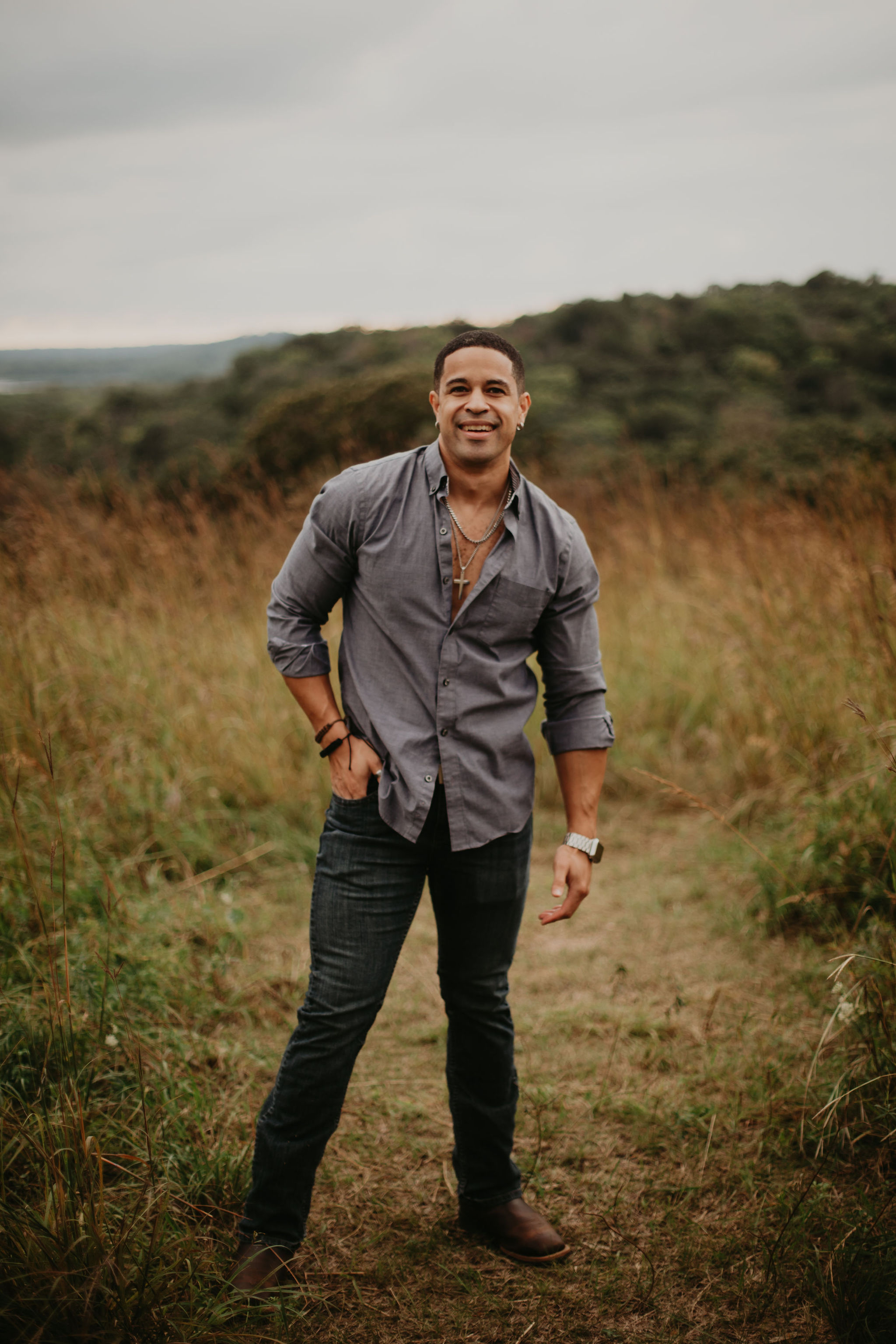 Austyn James solo press photo 2