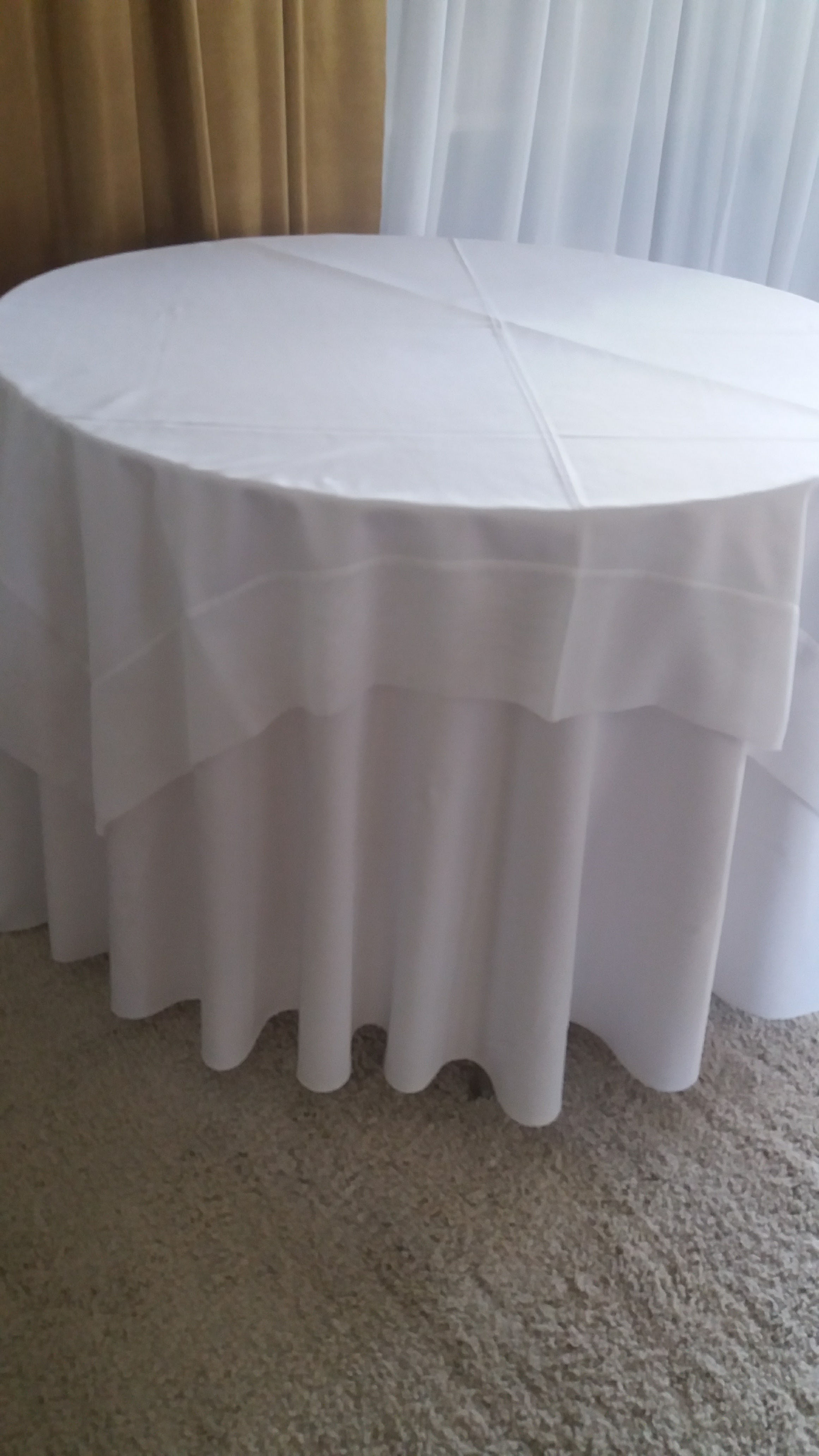 TOALHA REDONDA BRANCA