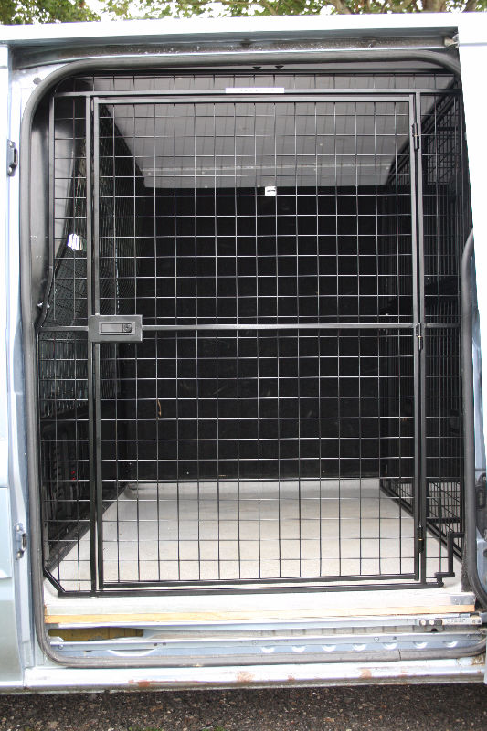 Top quality dog cages for vans.