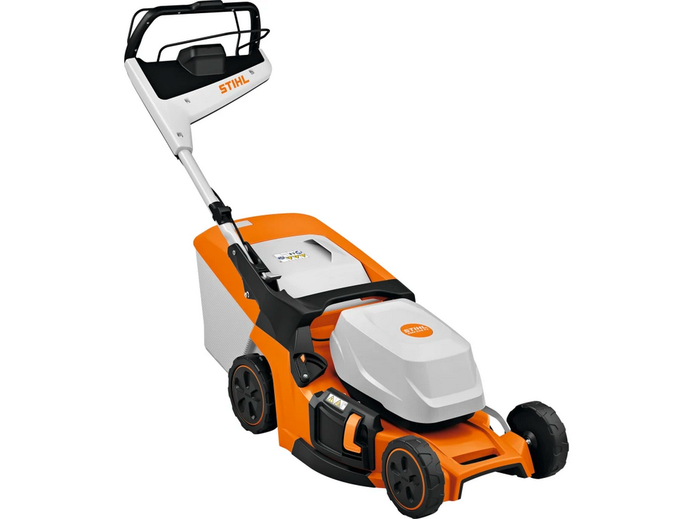 Stihl Akku-Rasenmäher mit Fangbox