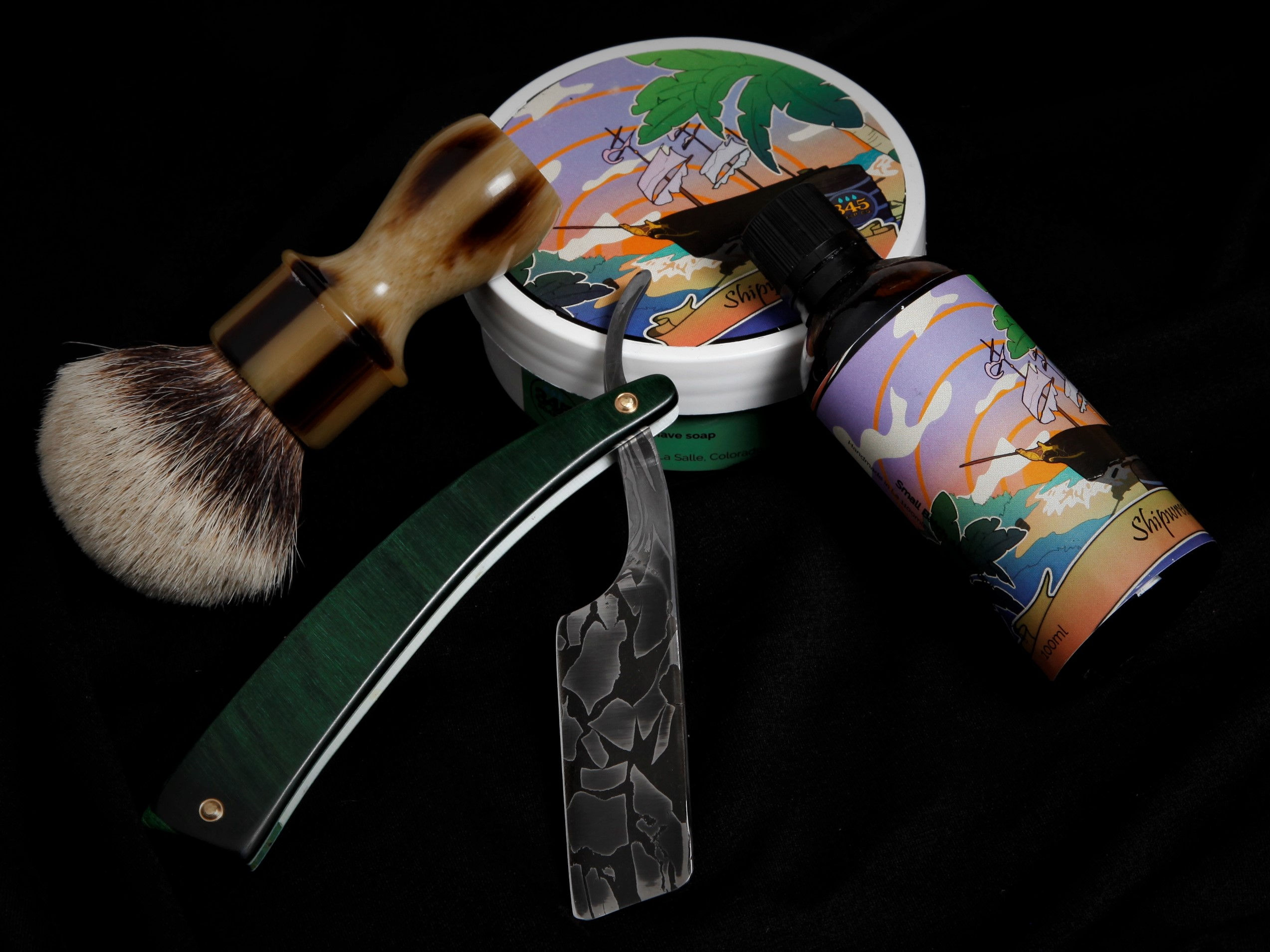 Hand Forged Canister Damascus Straight Razor.