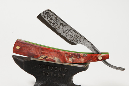 Canister Damascus Straight razor | Ale Razors