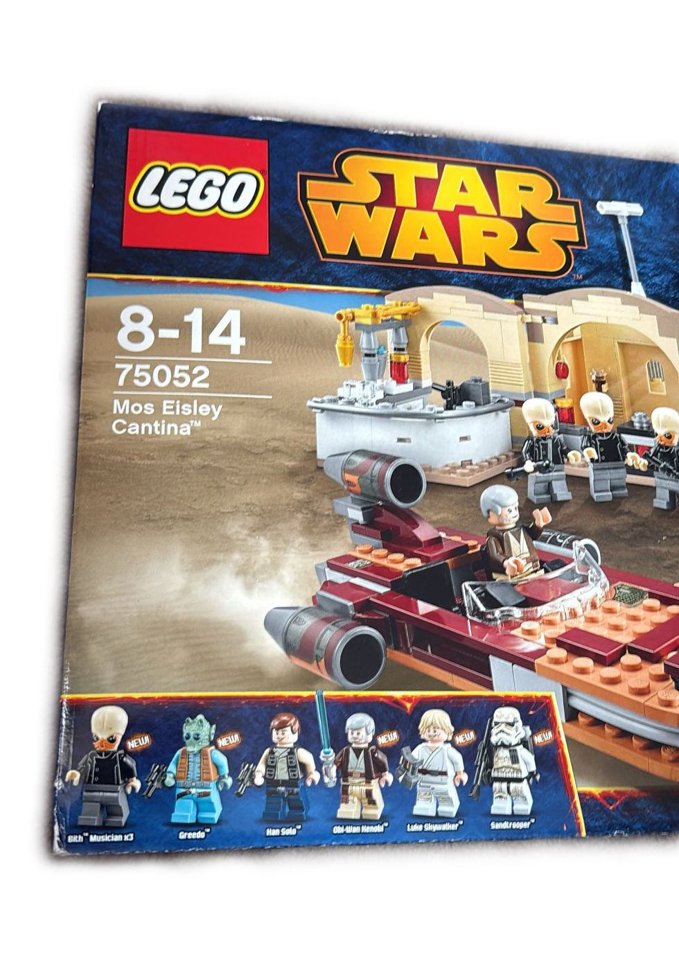 Thumbnail: LEGO Star Wars 75052 : Mos Eisley Cantina