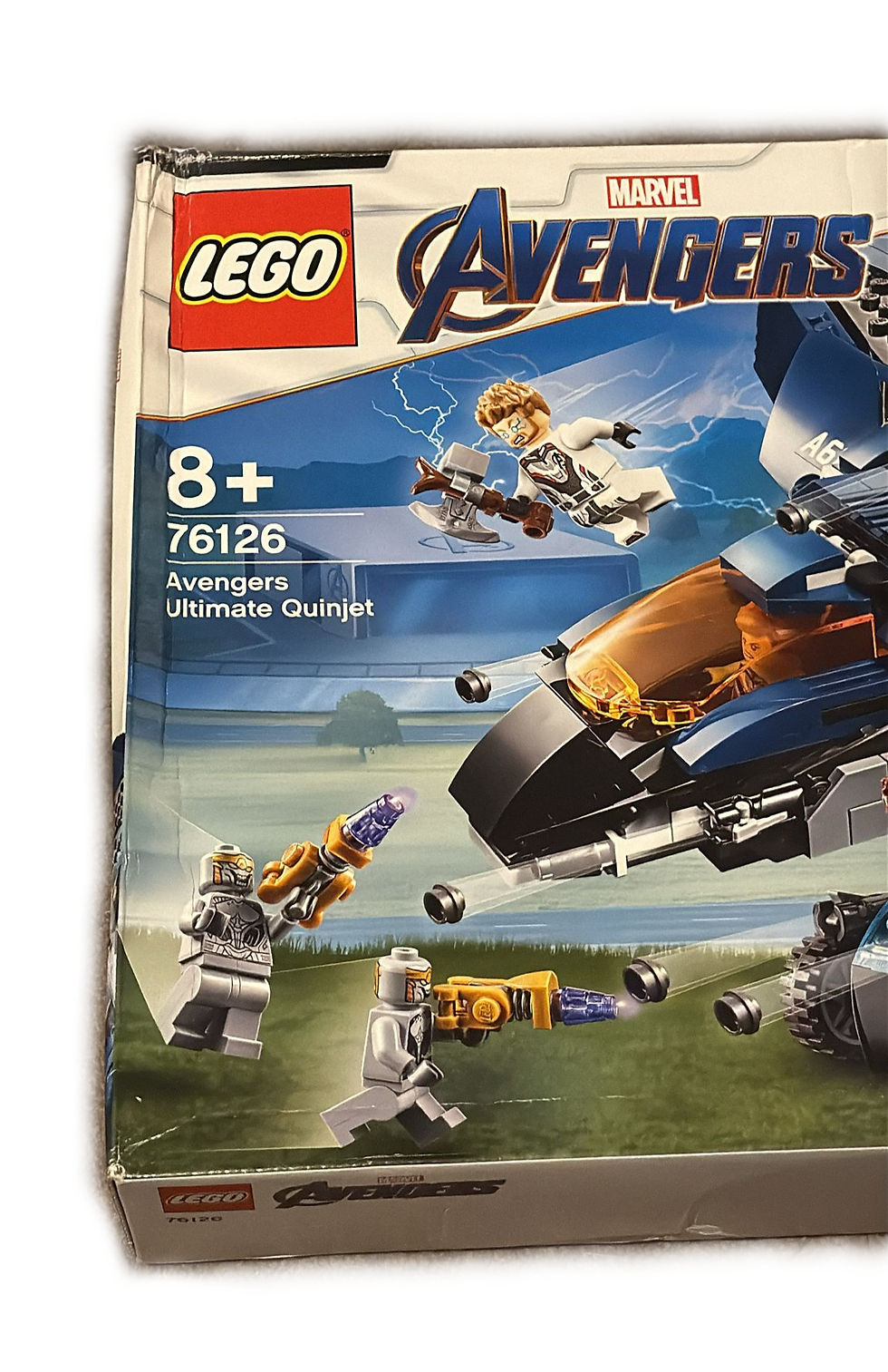 Thumbnail: LEGO Marvel Super Heroes 76126 : Avengers Ultimate Quinjet