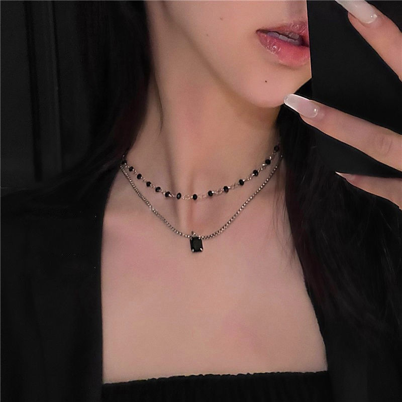 Thumbnail: Double-Layer Beaded Choker Necklace