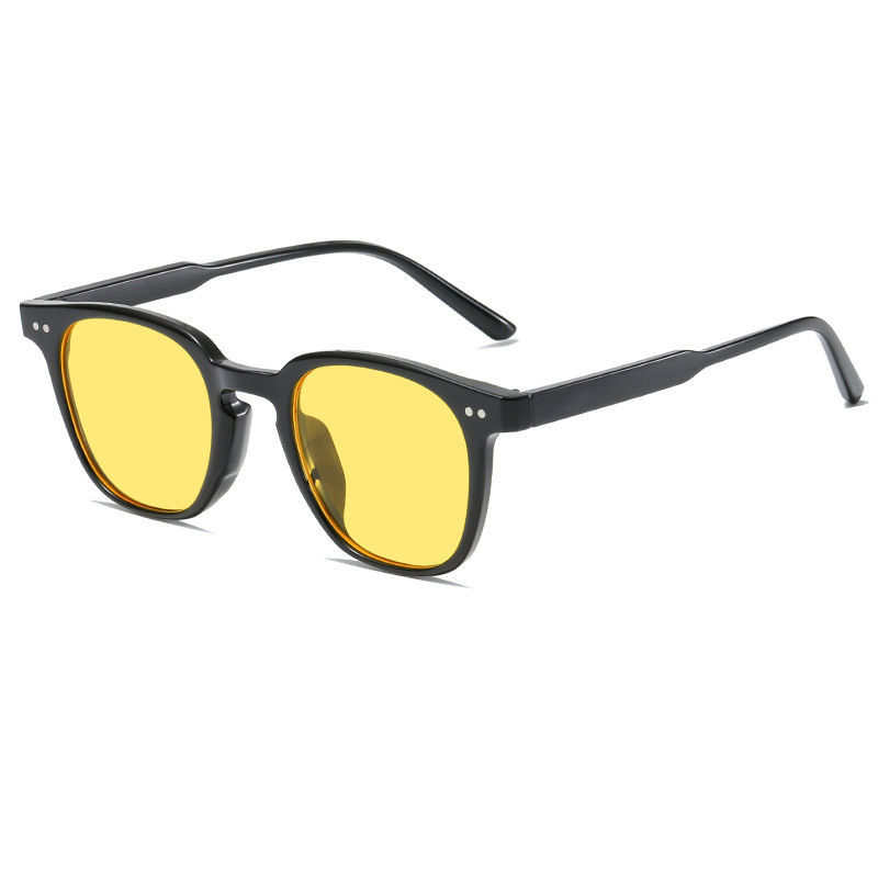 Thumbnail: Vintage-Inspired Oversized Square Sunglasses