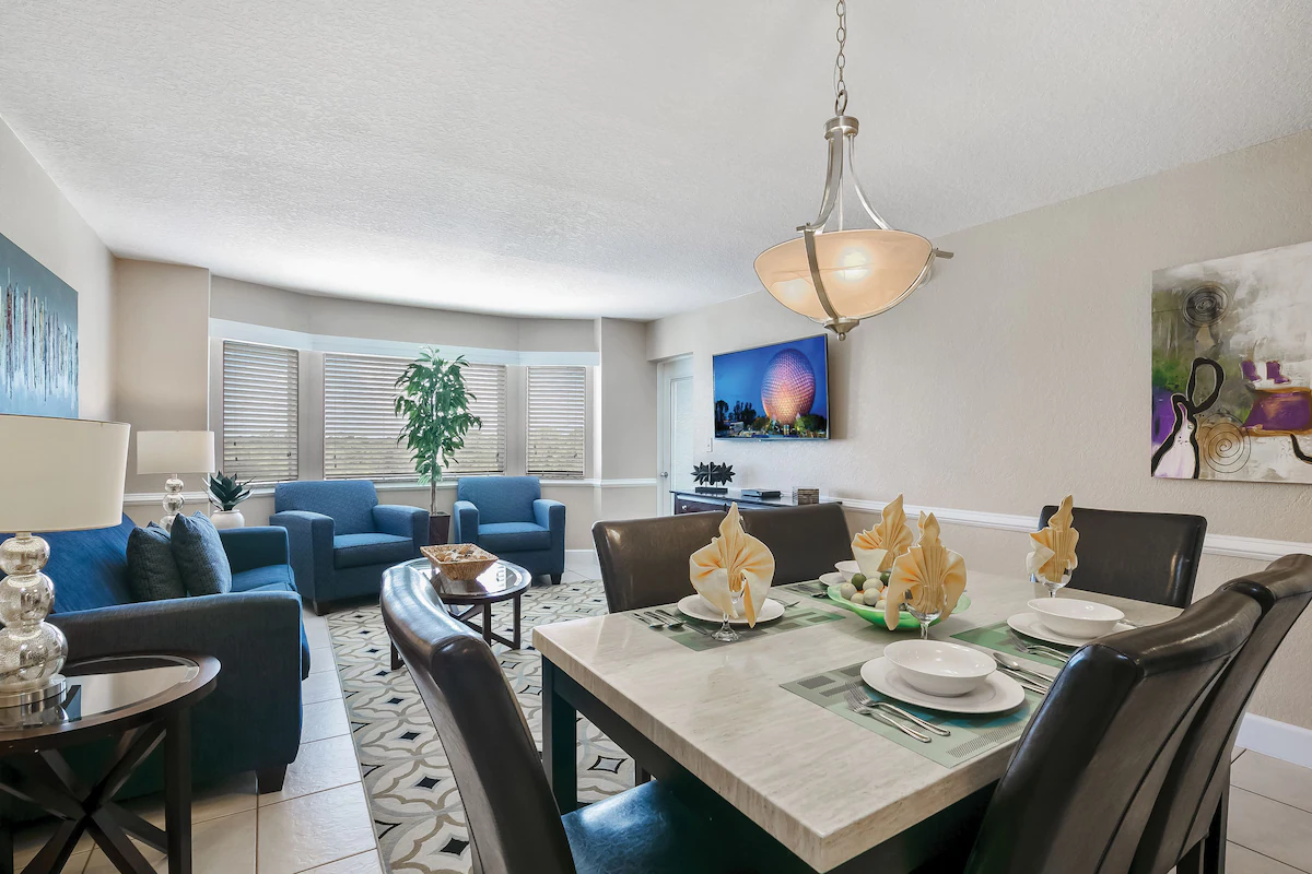 dining room in a condo at silver lake resort