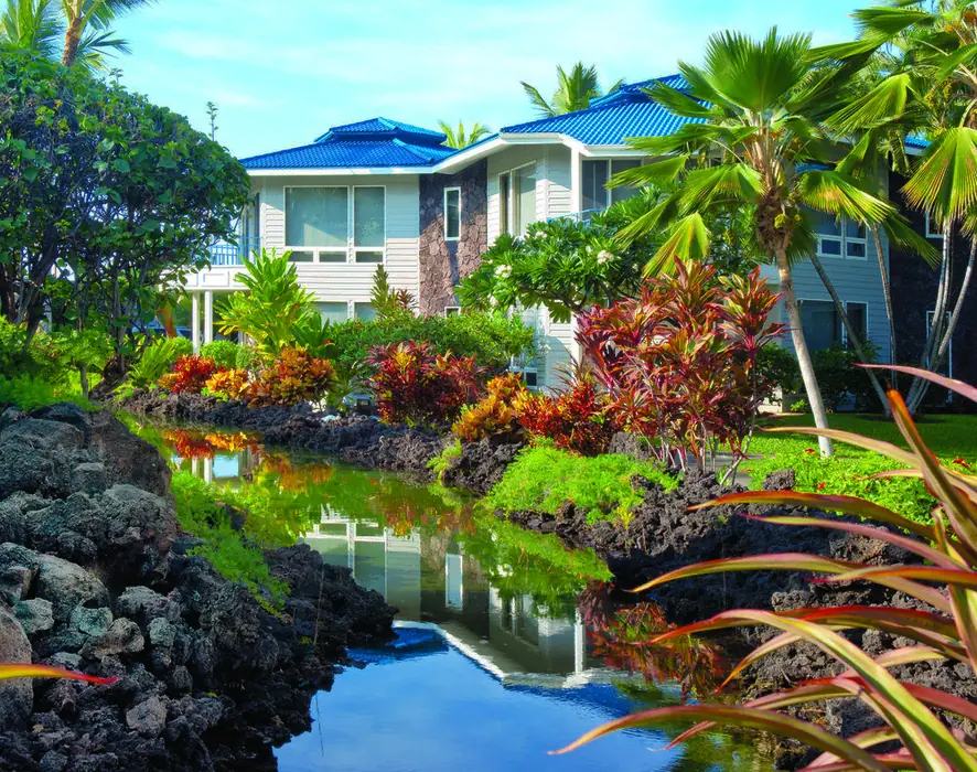 Wyndham Mauna Loa tropical gardens and stream