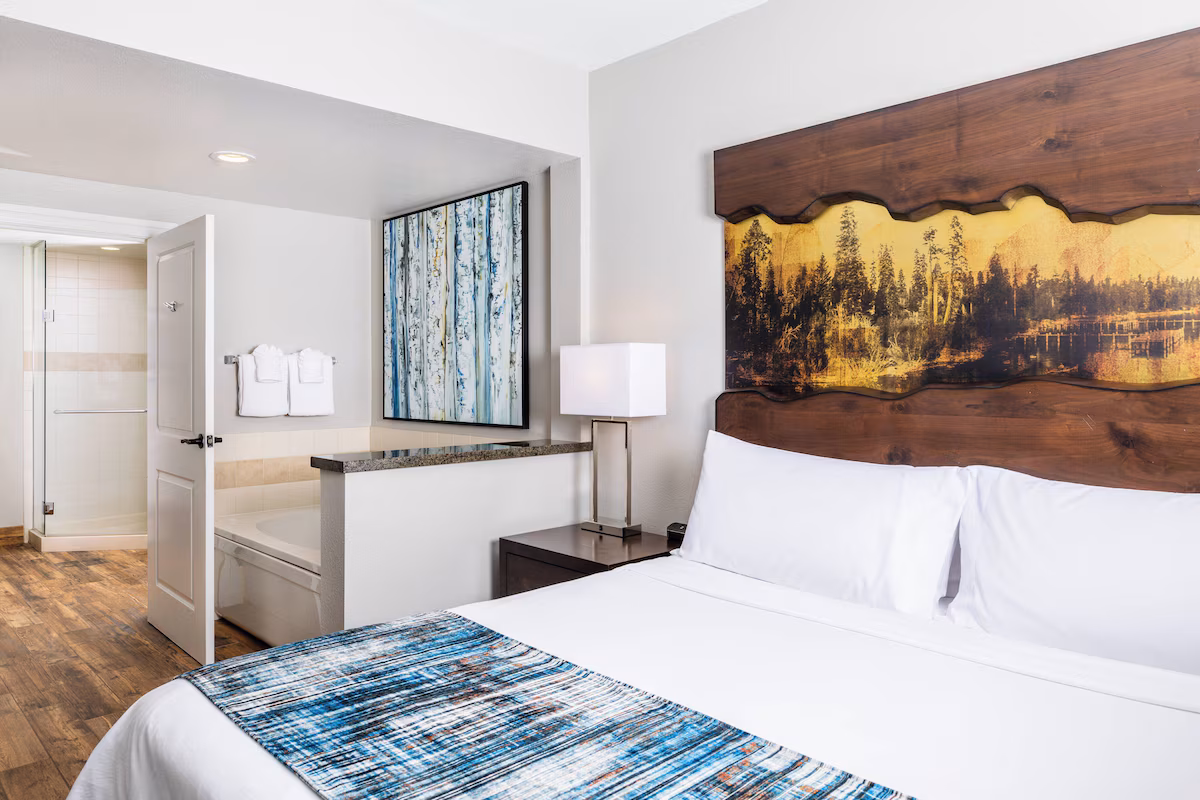 Marriott Timber Lodge suite bedroom
