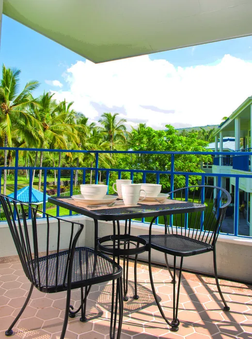 Wyndham Mauna Loa lanai with tropical view