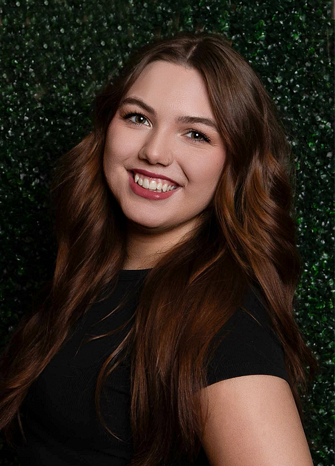 Jenna Nail Girl_edited.png