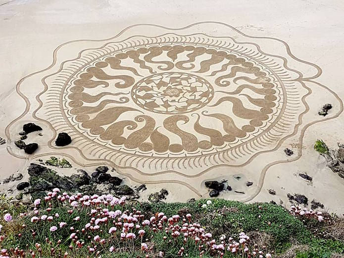 emilie-vincent-mandala-sable-plage-20